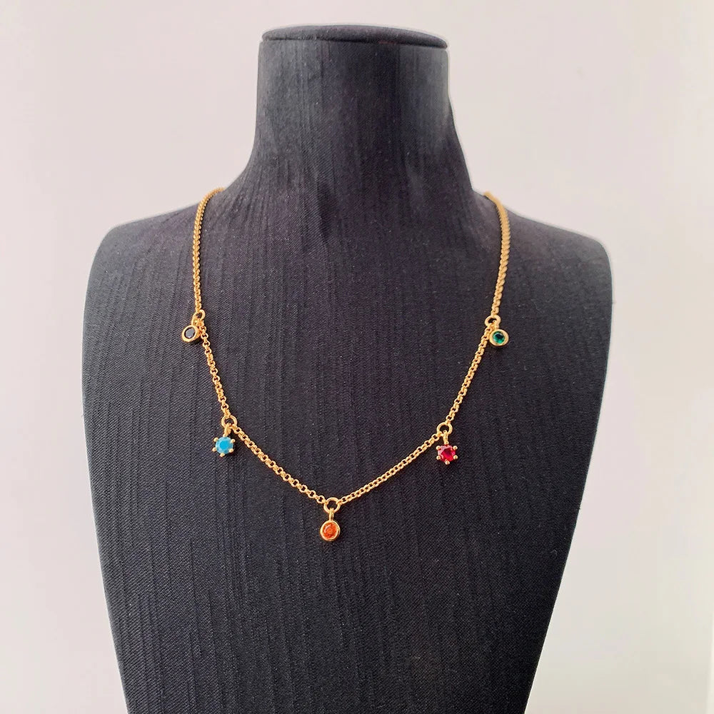 Damen-Charm-Anhänger bunte Steine Halskette goldene Böhmen aus Sterlingsilber