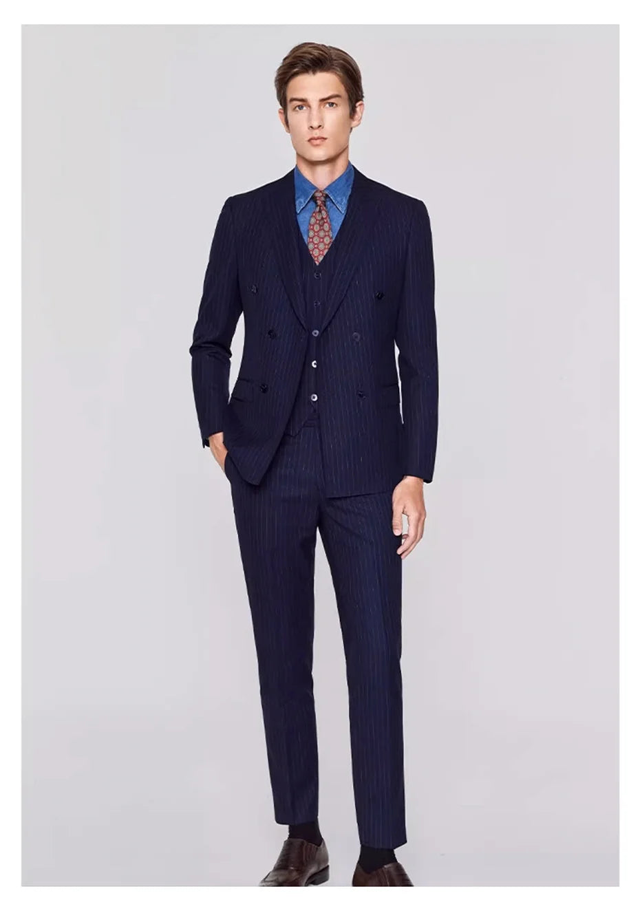 Eleganter Herrenanzug aus Leinen in Grün – Slim Fit Anzug mit Weste und Hose für Hochzeit oder Alltag