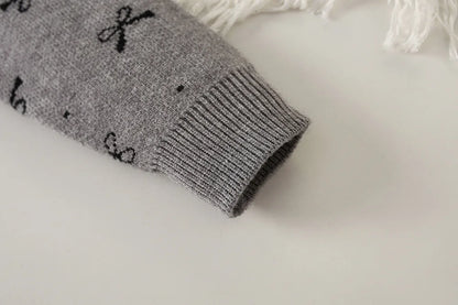 Mädchen Kleidungsset mit Bogen Druck Pullover und Faltenrock im 2-Teile Design