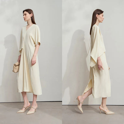 Traumhaftes Sommerkleid Mit Asymmetrischem Schnitt Für Frau