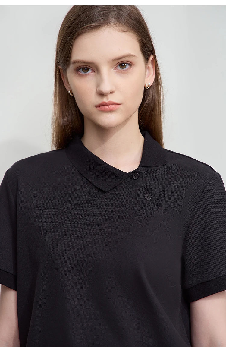 Damen T-Shirt im Minimalismus-Stil mit asymmetrischem Schnitt für den Sommer