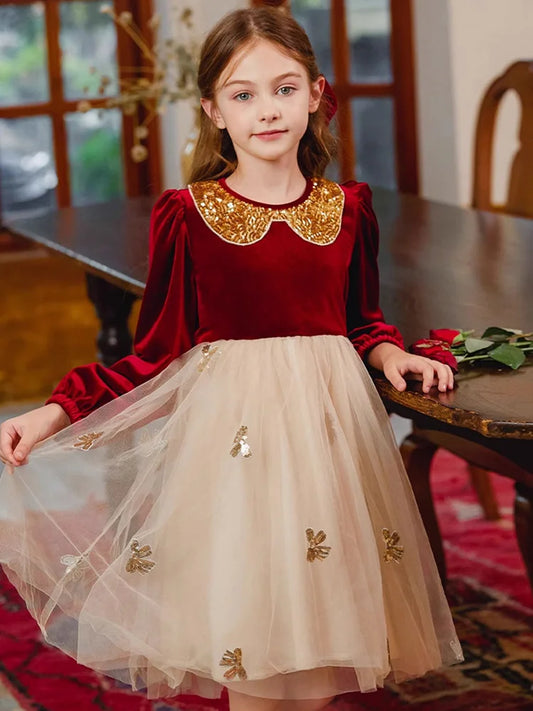 Kurzes Mädchen-Sommerkleid mit kurzen Ärmeln und Perlendekor – ideal für Hochzeiten und Geburtstagsfeiern