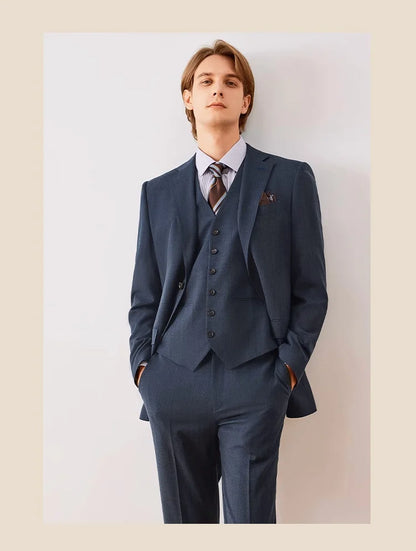 Schlanker Herrenblazer aus Wollmischung mit braunem Karomuster und Taschen – ideal für Business und Hochzeiten