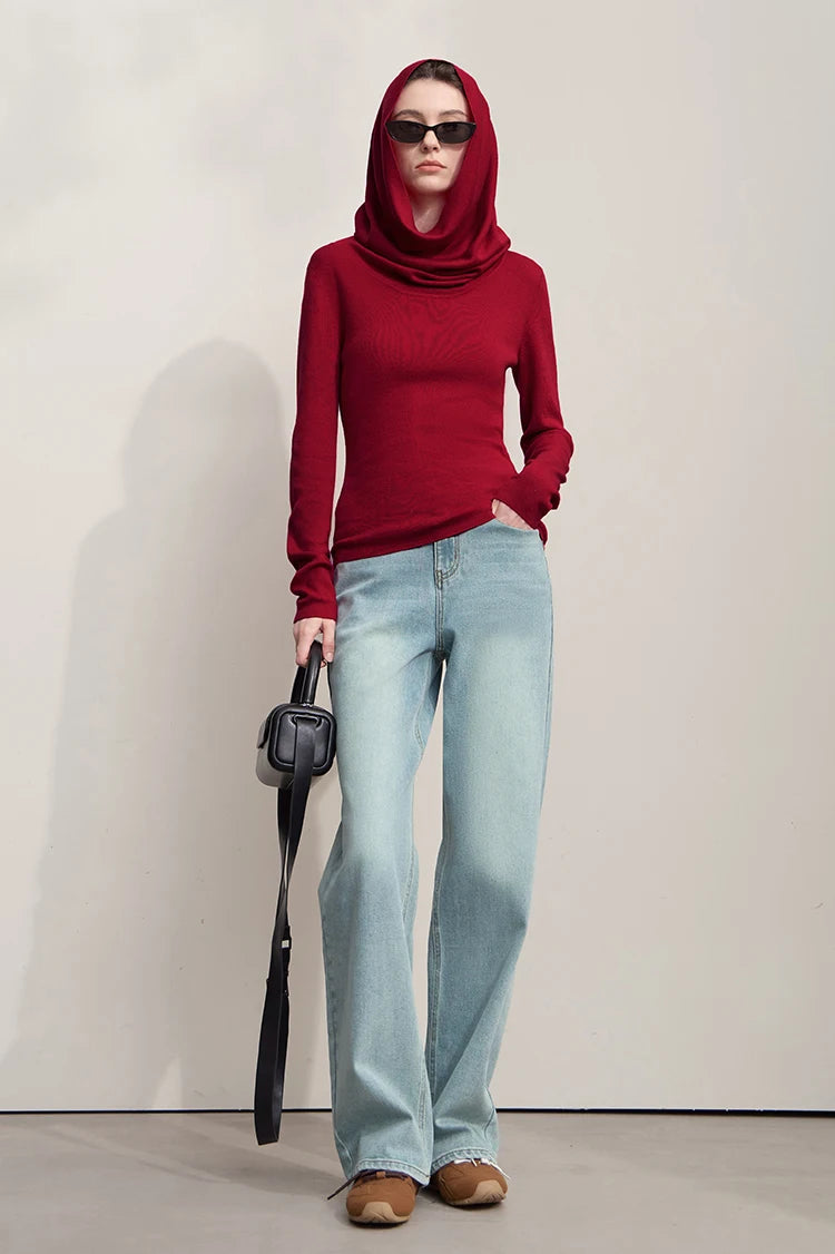 Damenpullover in Weinrot mit langem Arm und weitem Rollkragen