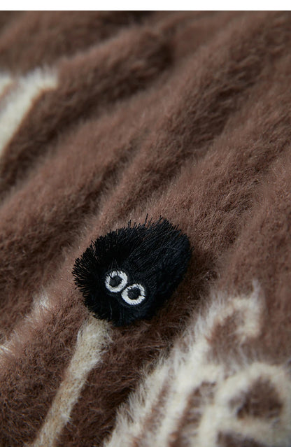 Damenpullover Braun/Dunkel mit rundem schwarzem Zierpatch und Stickmotiv
