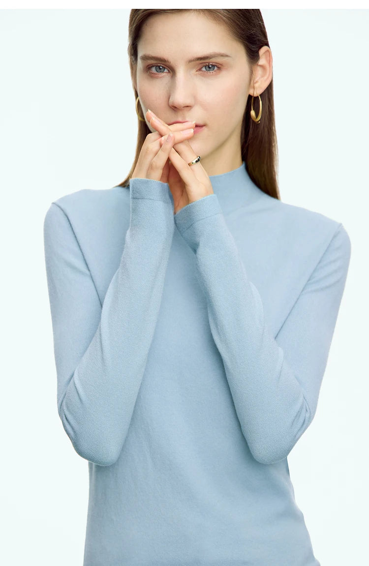 Damen-Langarmpullover mit Stehkragen, einfarbig hellblau, Vorderansicht