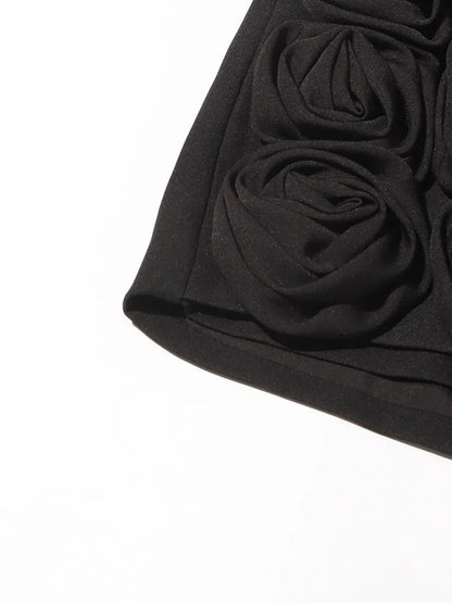 Ärmelloses Damenkleid mit quadratischem Ausschnitt und Applikationen – elegantes, rückenfreies Design mit hoher Taille