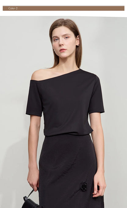 Damen T-Shirt im minimalistischen Stil mit klassischer Slim Fit Passform