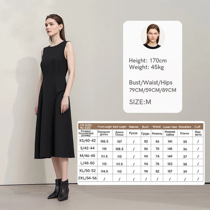 Tailliertes Damen Kleid Mit Schlitz Aus Elastischem Strick