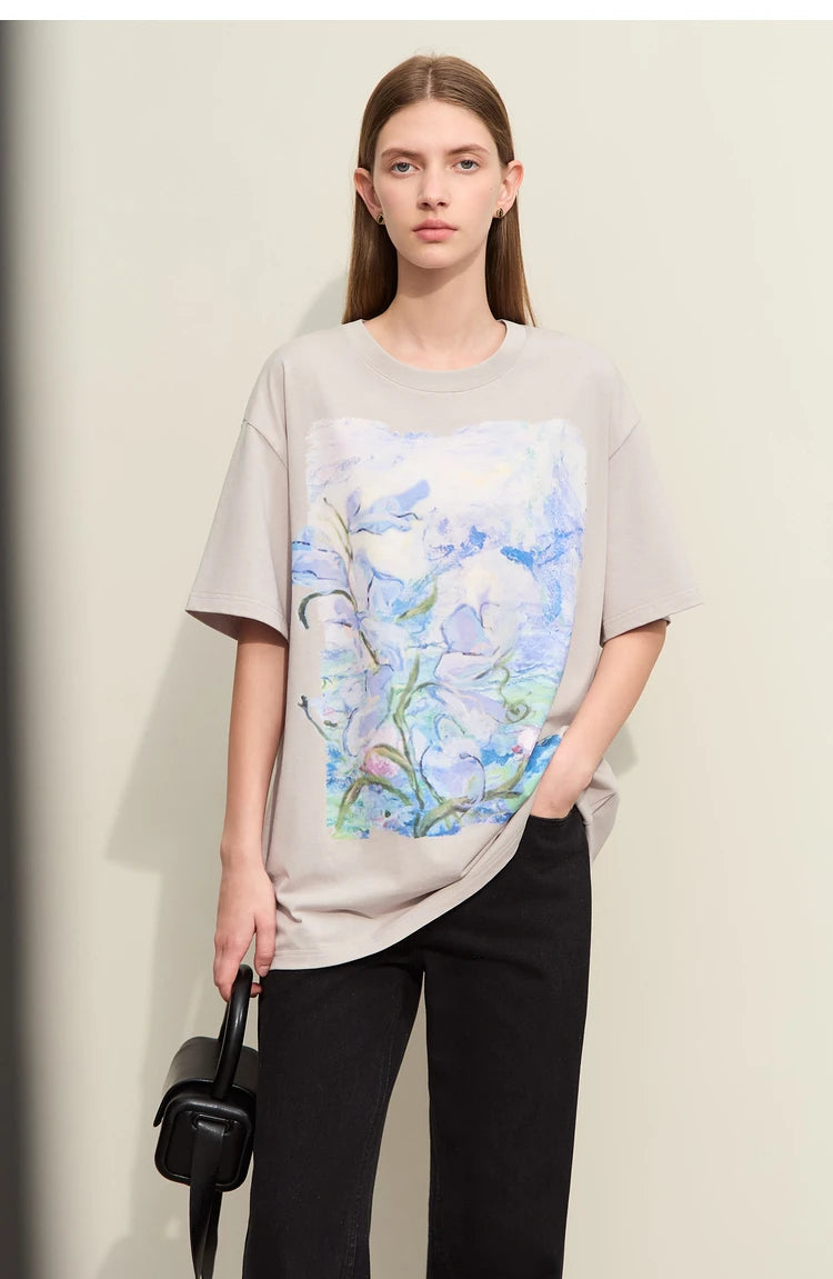 Damen T-Shirt im Minimalismus-Stil mit Kunstöl-Farbdruck für den Sommer