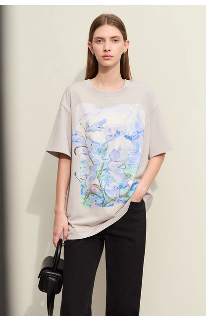 Damen T-Shirt im Minimalismus-Stil mit Kunstöl-Farbdruck für den Sommer
