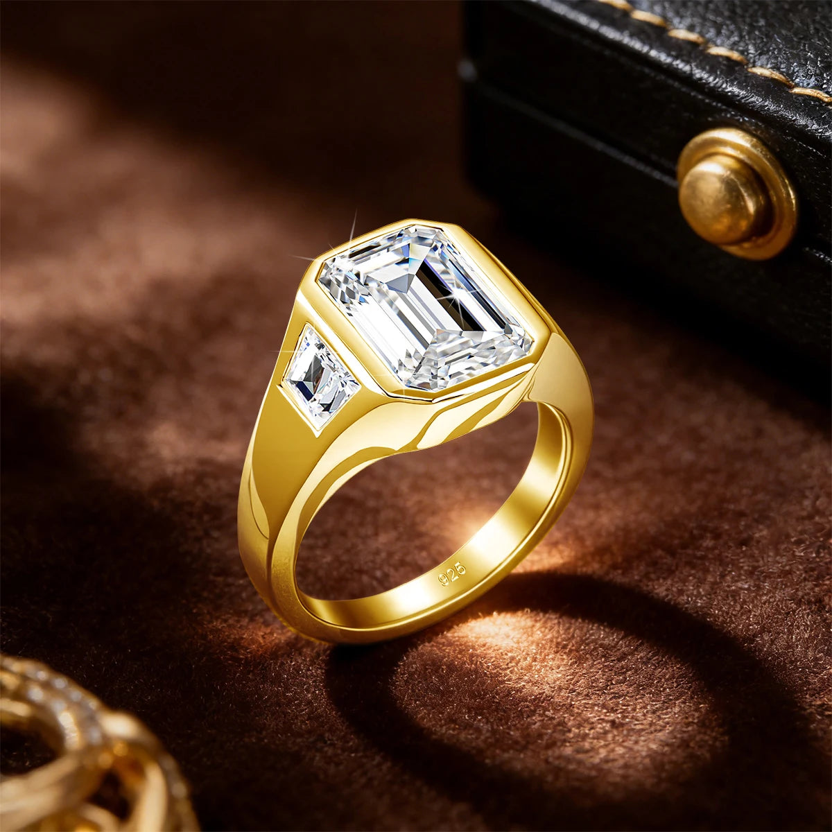 Unisex-Verlobungsring Moissanit im Smaragdschliff Drei-Stein-Design aus 925 Silber