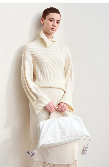 Damen-Strickpullover cremefarben mit Stehkragen und Knopf vorn, langärmlig, gerippte Struktur