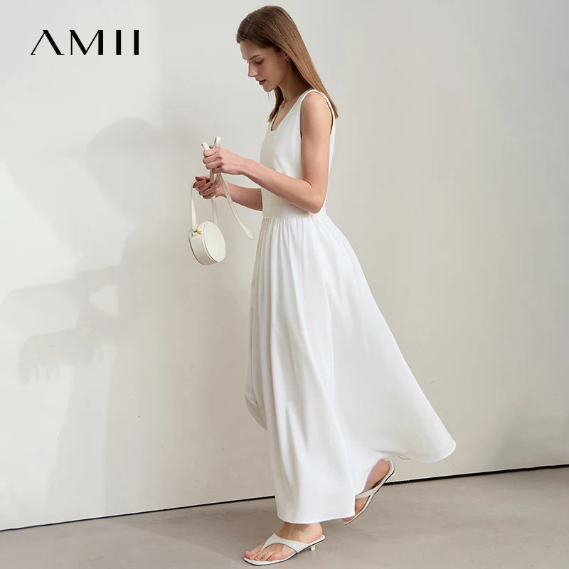 Taillenbetontes Damenkleid aus Baumwolle, ärmellos, weiß, weiter A-Linien-Rock