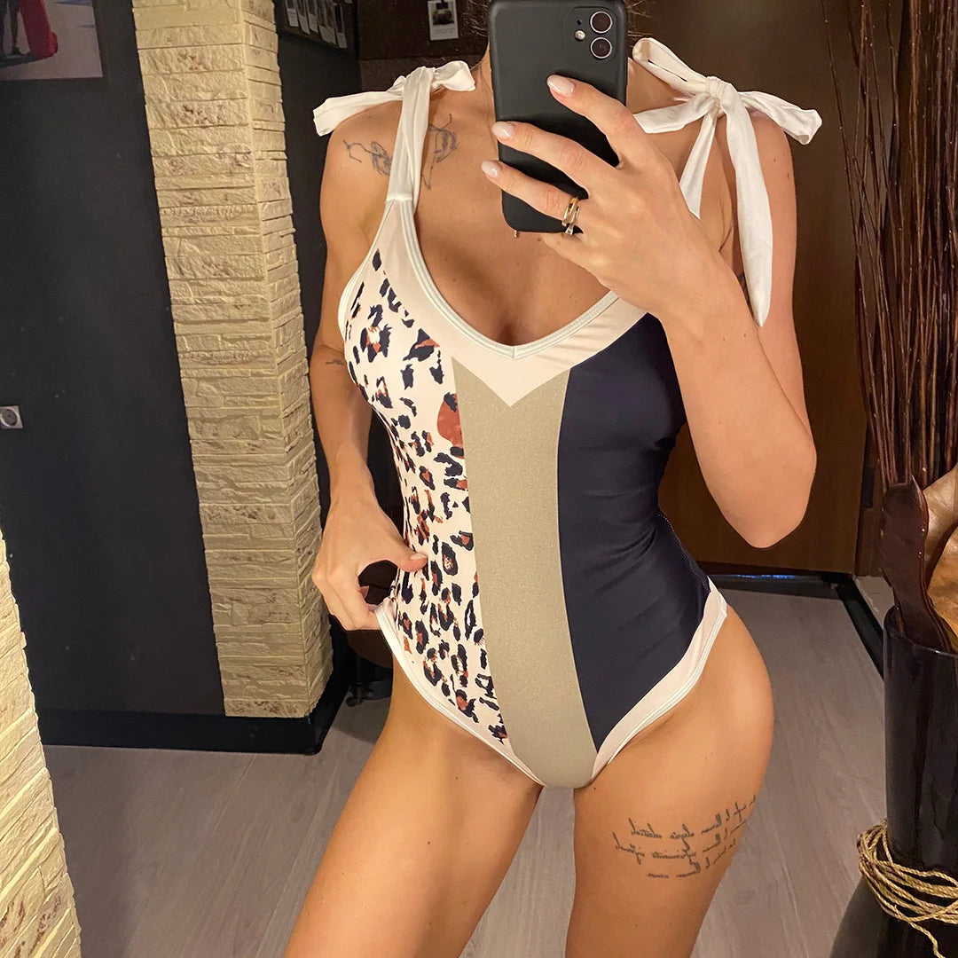 Damen Badeanzug Leopard Spleiß V-Ausschnitt mit Rock Monokini