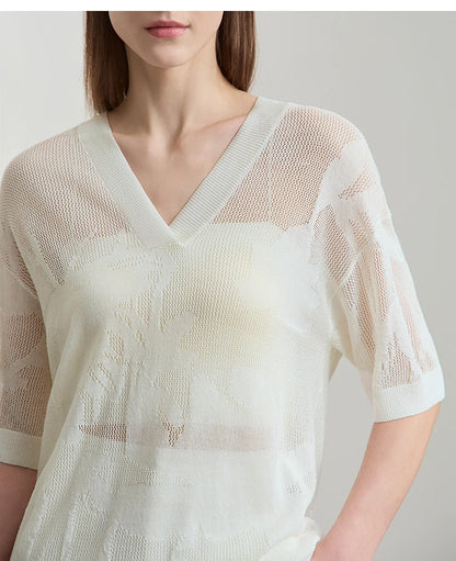 Damen-Strickpullover mit V-Ausschnitt, kurzarm, feine Maschenstruktur, helle Cremefarbe, Nahansicht