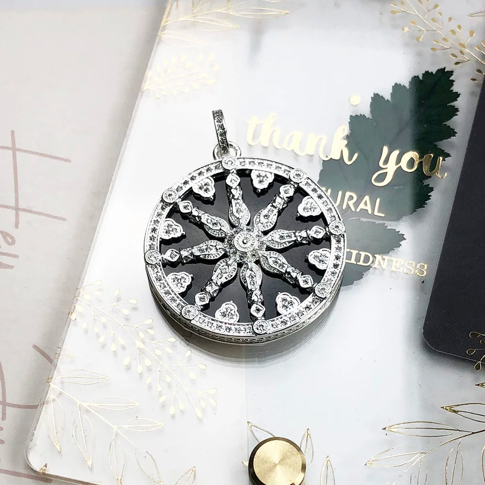 Damen-Anhänger schwarzes Kristallrad Karma trendiger Stil aus Sterlingsilber