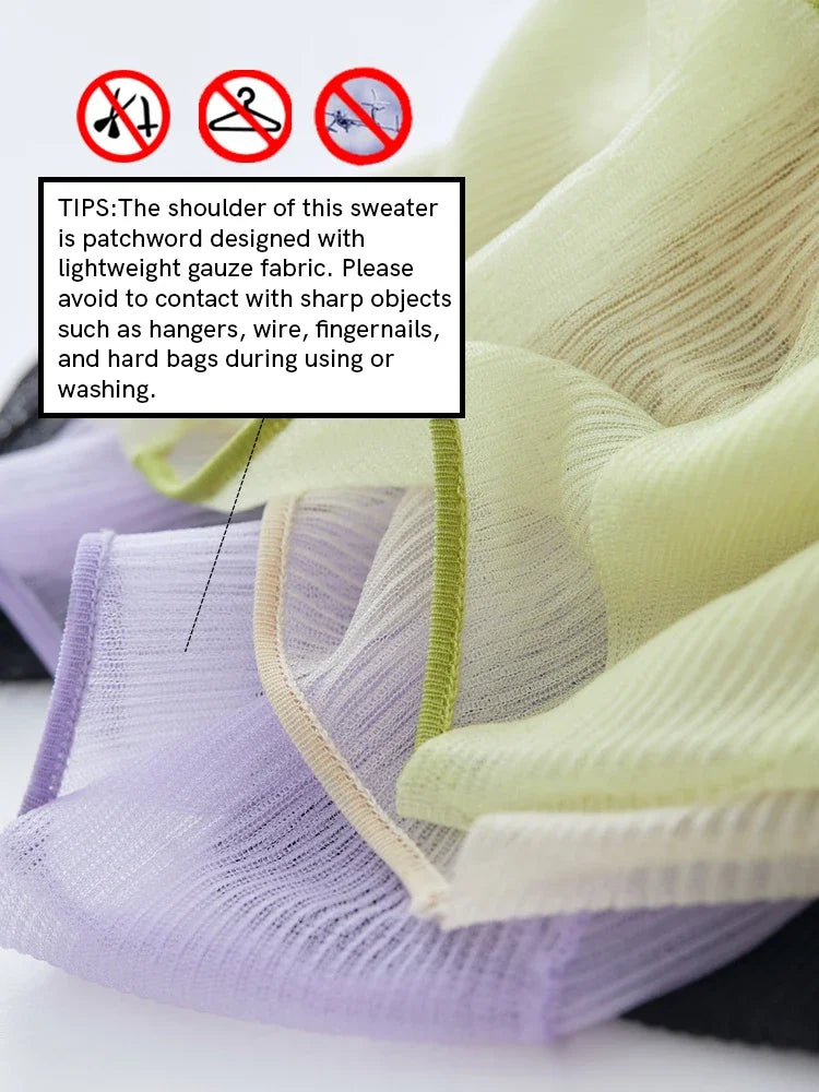 AMII Damenpullover, Nahaufnahme des leichten Rippstrickstoffs in Grünlila