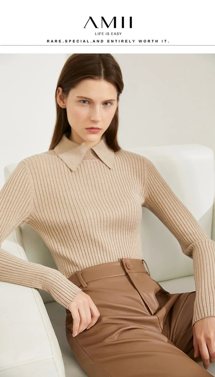 Damenpullover in Camel aus Rippstrick mit Hemdkragen und langärmligem Schnitt
