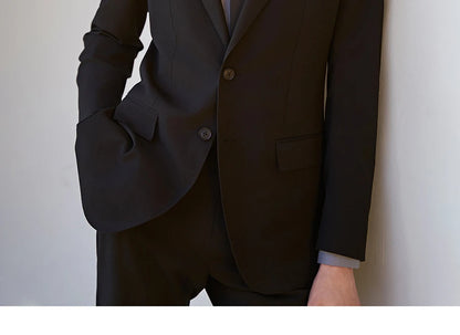 Schlanker Herren-Blazer im klassischen europäischen Stil mit hellbraunem Karomuster – ideal für Hochzeiten und formelle Anlässe