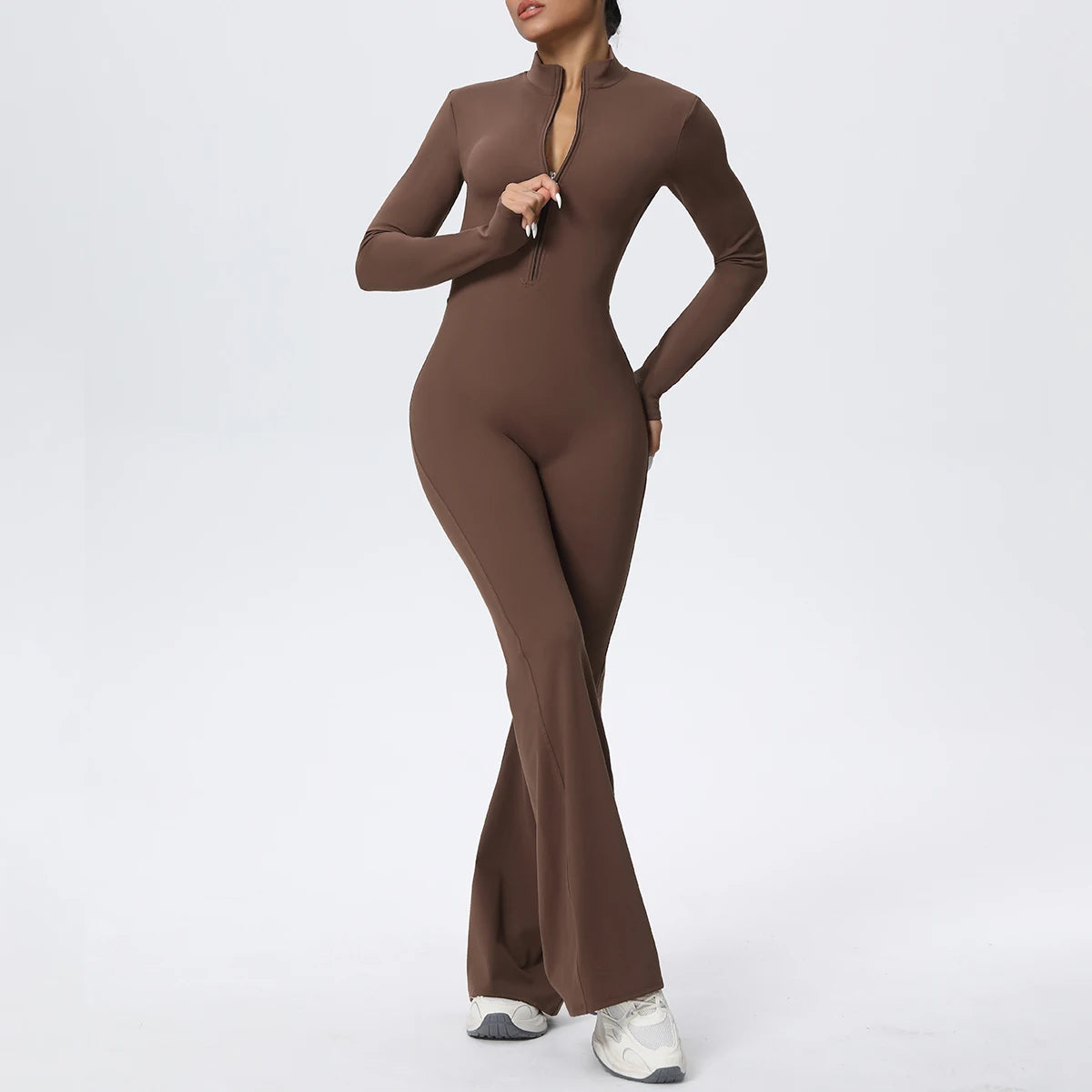Brauner Yoga-Overall für Damen mit kurzem Halb-Zipper und enganliegender Passform