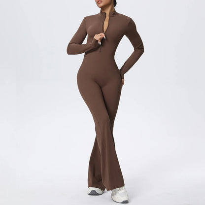 Brauner Yoga-Overall für Damen mit kurzem Halb-Zipper und enganliegender Passform