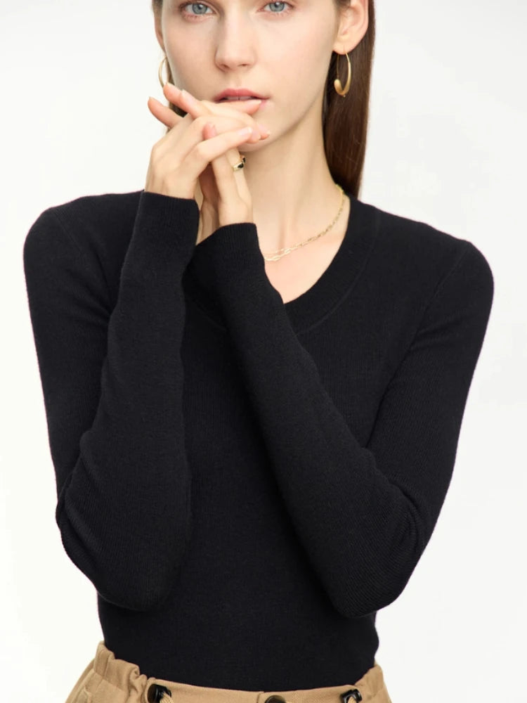 Damen-Strickpullover in Schwarz mit U-/Rund-Ausschnitt und langen Ärmeln