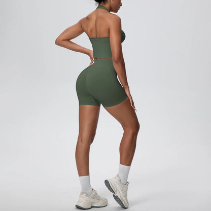 Damen-Yoga-Set in Olivgrün, seitliche Ansicht: Sporttop mit hoch taillierten Shorts