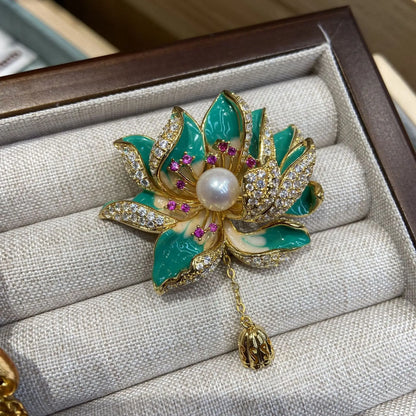 Brosche Blume Perle Emaille Kristall Tropföl Klassisch elegant Damen