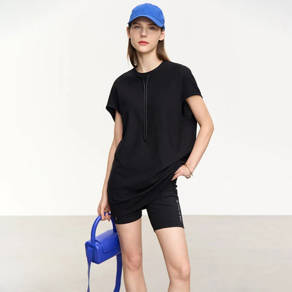 Damen T-Shirt im minimalistischen Stil mit lässigen kurzen Ärmeln