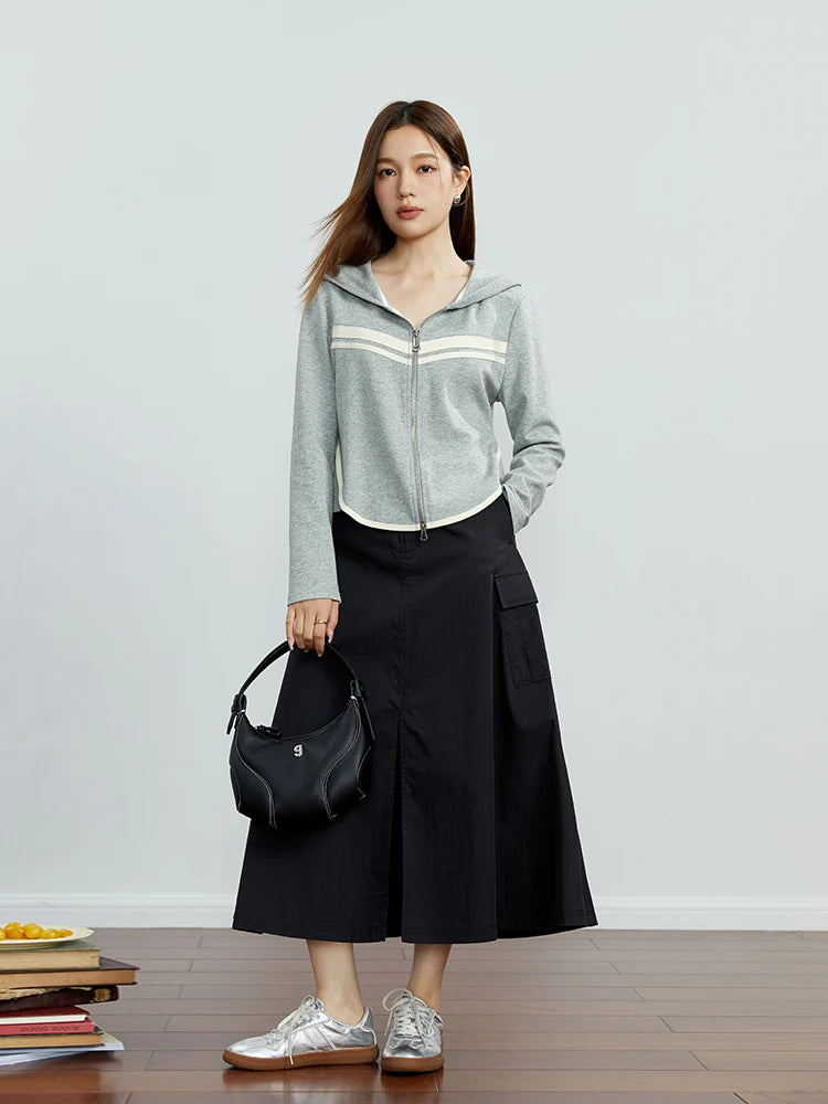 Kurzes Damen-Strickshirt mit kurzen Ärmeln – hautfreundlich, bequem und vielseitig für den Sommer