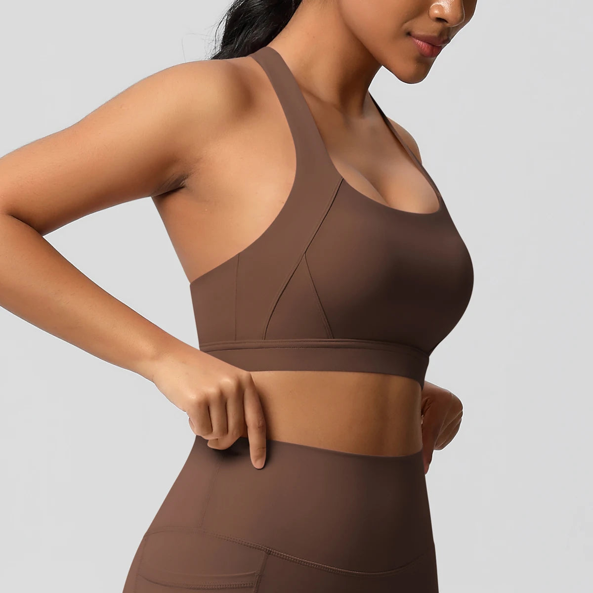 Hamidou Yoga-Weste, braun, Racerback-Optik, breiter Bund und Ziernähte