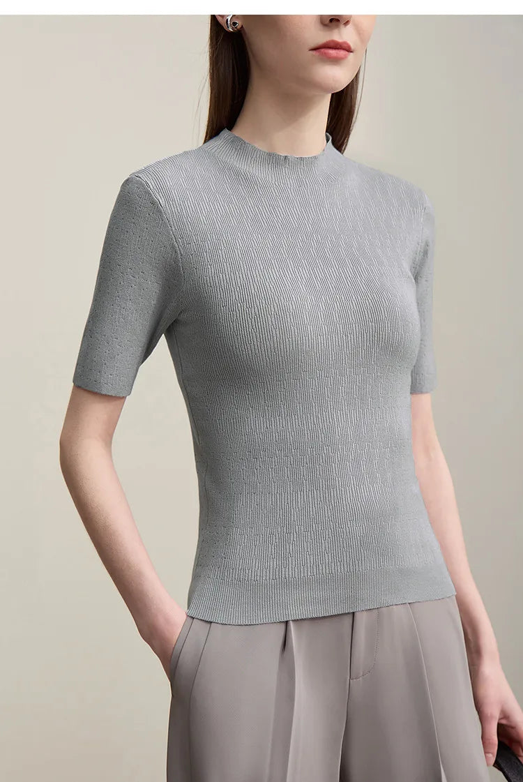 Grauer Kurzarm-Strickpullover mit Stehkragen, glatte Strickoptik, schmaler Fit
