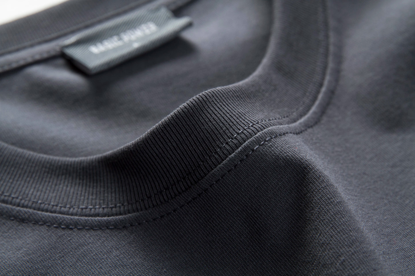 Herren T-Shirt aus hochwertigem Sorona Stoff für den Sommer