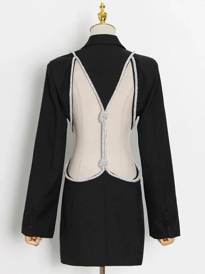 Elegantes Midi-Kleid mit Pailletten und Patchwork, schulterfrei und langärmelig – figurbetontes Design für Damen.