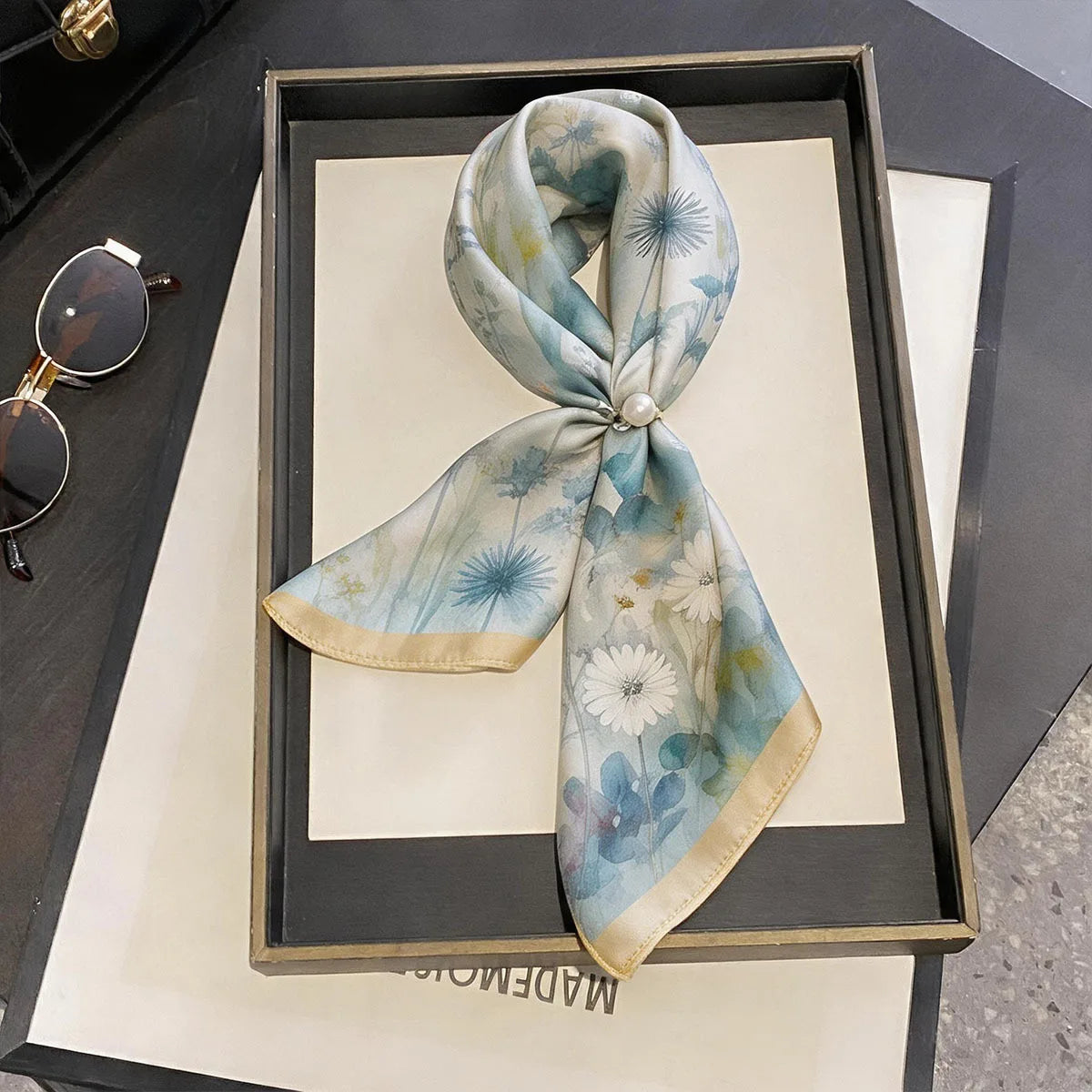 Damen Seidenschal 53cm quadratisch Blumenprint Luxus Hijab Bandana Neu
