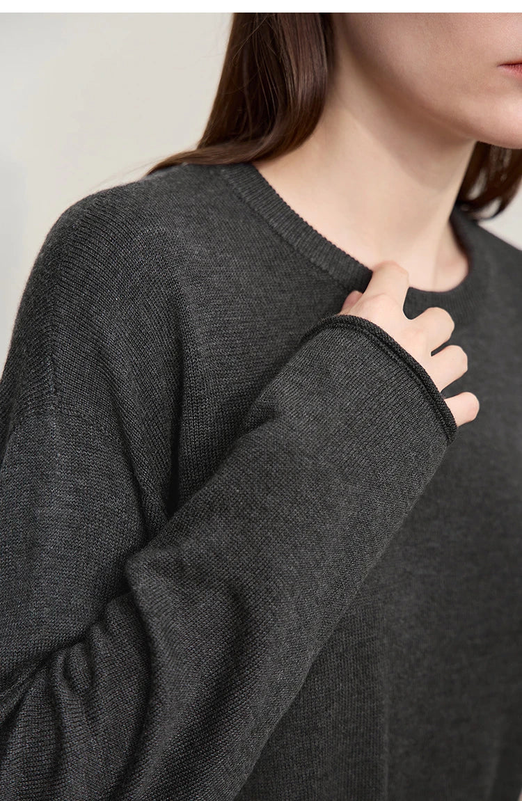 Damenpullover (Grau) mit geripptem Ärmelbündchen, Rundhals und Schulterdetail