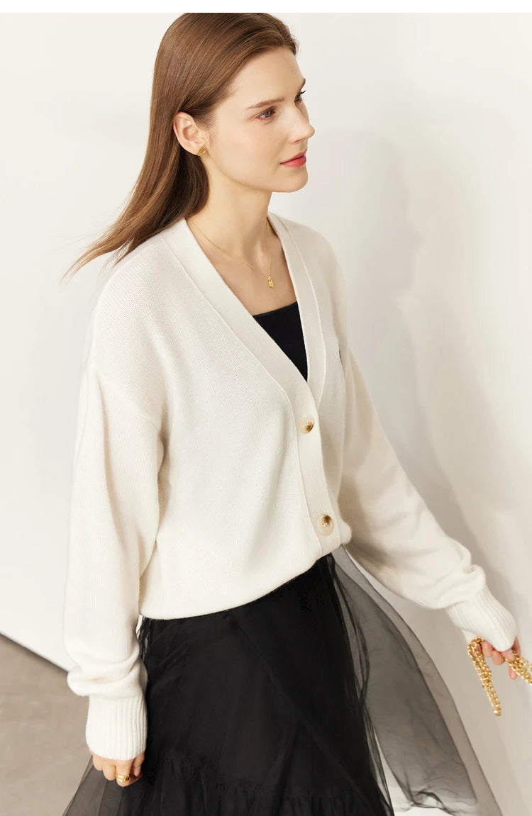 Damen-Strickjacke V-Ausschnitt Wollstickerei locker romantisch Winter