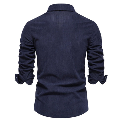 Herren Hemd aus feinem Cord mit Brusttasche für Business und Casual