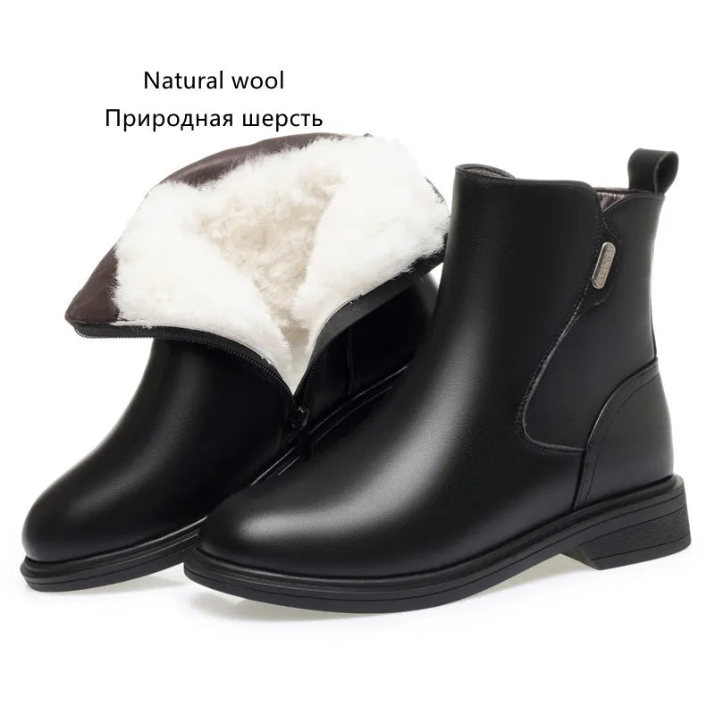 Schwarze Stiefelette mit Naturwoll-Futter und seitlichem Reißverschluss