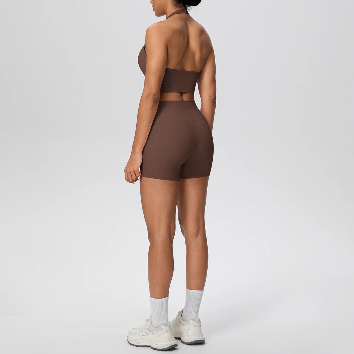 Braunes Yoga-Set: Sport-BH und Shorts in braun, Rückansicht