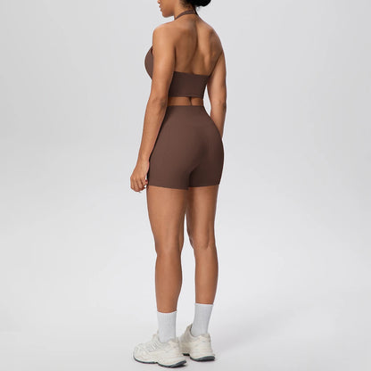Braunes Yoga-Set: Sport-BH und Shorts in braun, Rückansicht