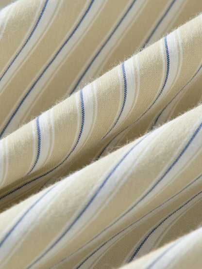 Kurvenbetonende Damen Wickelbluse mit V-Ausschnitt – Luftiges Sommer-Design mit Streifen für Büro & Freizeit