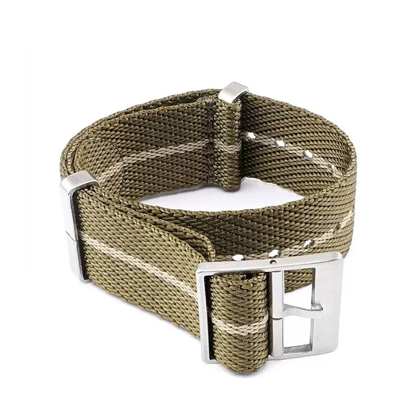 Olivfarbenes Nylon-Uhrenarmband mit hellen Akzenten und Metallschnalle