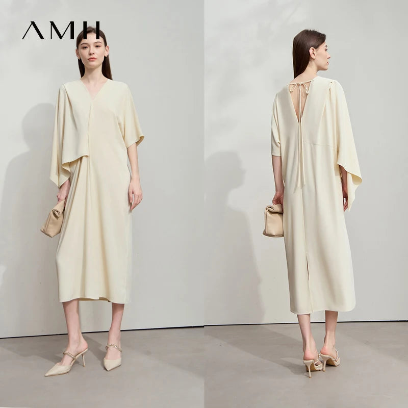 Traumhaftes Sommerkleid Mit Asymmetrischem Schnitt Für Frau