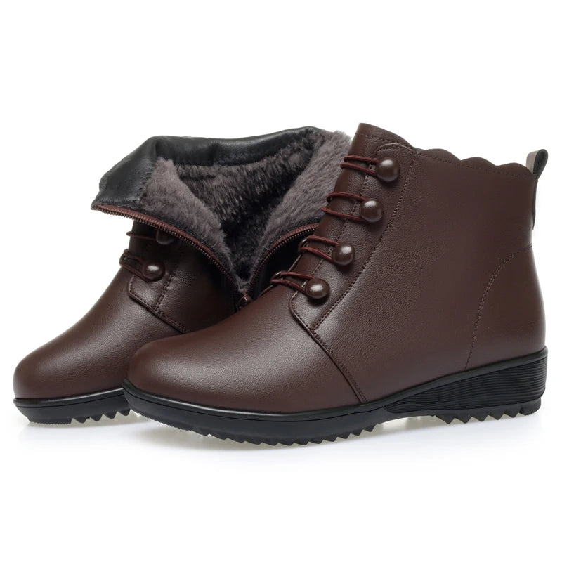 Braune Stiefeletten mit Schnürung, warmem Innenfutter und Profilsohle