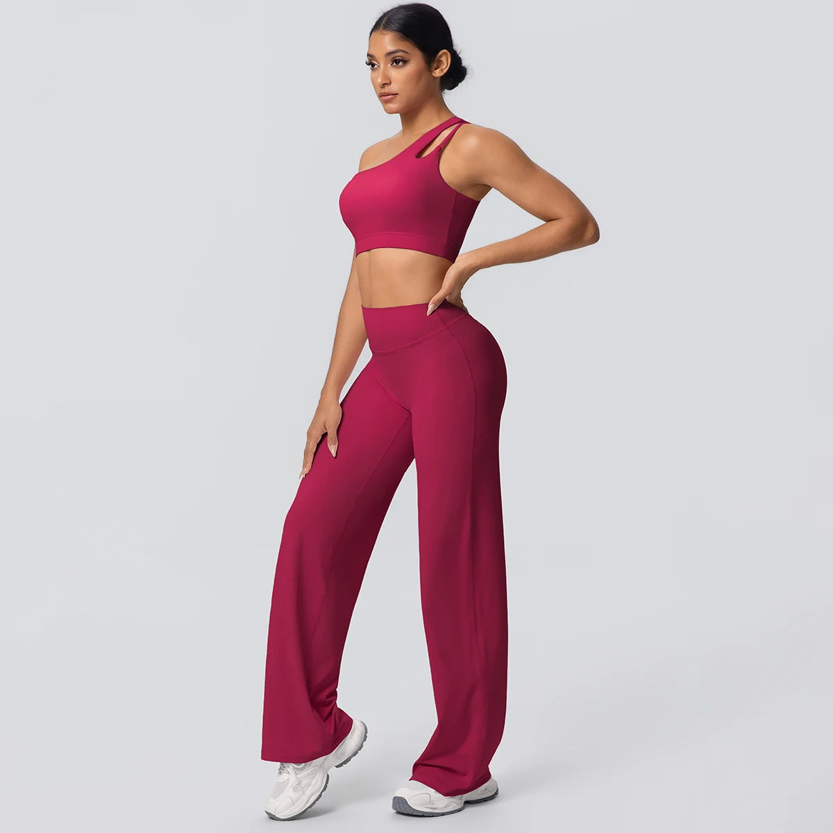 Sportset in Weinrot: High-Waist Leggings mit weitem Bein und Sport-Top mit offenen Rücken
