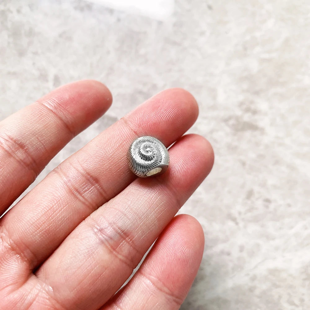 925 Sterling-Silber Charmperle am Finger, spiralförmiges Muschelmuster