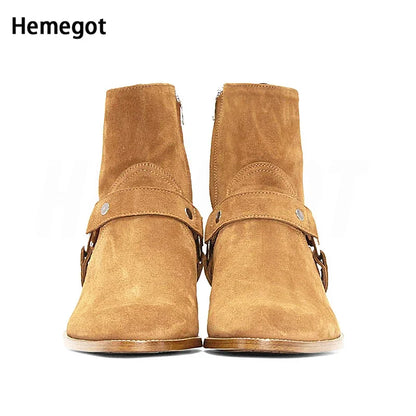 Herren-Stiefeletten, camelfarbenes Wildleder, Schnallenriemen am Schaft, Blockabsatz