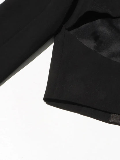 Eleganter Damen-Blazer mit Reverskragen und langen Ärmeln – Patchwork-Design und einreihiger Verschluss für einen lässigen Look.